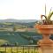 Villa La Valiana - Full Estate in Montepulciano - HEATED POOL