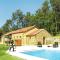 Picturesque holiday home with pool - Saint-Cernin-de-lʼHerm