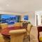 QV Absolute Waterfront 2 bedroom Condo 379