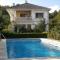 Villa con piscina en Pantòn Ribeira Sacra Galicia Ideal para familias - Follés