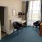 Yelfs Hotel