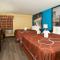 Super 8 by Wyndham Wichita Airport West Kellogg