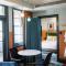 Stay at Hotel Steyne