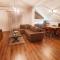 Gold Apartment