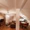 Gold Apartment