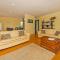 Castleview Getaway Matarangi - Matarangi Home
