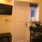 Studio-1-Staines/Heathrow/London-own entrance - Staines