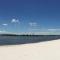 Arraial do Cabo Golden Lake Residence frente a la laguna