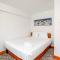 Blue Mtn Chalet with a Sauna, Sleeps 20