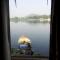 RITZ Houseboats