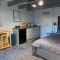 Cosy, Self-Contained Garden Room in City Centre!