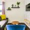 Insaka's Greenlee Apartment - Greenlee Lifestyle Centre, Sandton - Sandown