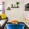 Insaka's Greenlee Apartment - Greenlee Lifestyle Centre, Sandton - Sandown