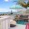 Waipu Cove Palm Cottage - Waipu Cove Holiday Home