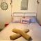 Holly Tree Cottage - 3 bedrooms and large garden with optional glamping double outside