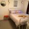 Holly Tree Cottage - 3 bedrooms and large garden with optional glamping double outside