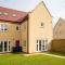6 Bedroom New Build Detached House in Bicester - 比斯特