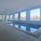 3-Bedroom Apt Sleeps 6 Pool Gym & Jacuzzi