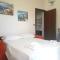 One bedroom chalet with city view enclosed garden and wifi at Ballata