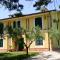 2 bedrooms house with shared pool enclosed garden and wifi at Mogliano