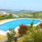 Spacious apartment in La Cala de Mijas with sea view.