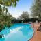 3 bedrooms apartement with private pool jacuzzi and enclosed garden at Fabrica di Roma