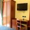 Caroline Suite