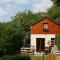 Cottage with a terrace and a view of the valley - Евай