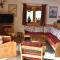 Luxurious,detached holiday home with three bathrooms and parking - Le Villard