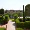 Well-kept apartment with view of the swimming pool