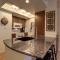 FP211 Fox Pine Inn 1Br 2Ba condo