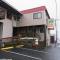 Tradewinds Motel