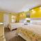 Direct oceanfront, separate bedroom condo, 9th floor, unbelievable views!
