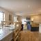 Rock Cottage - 3 Bedroom Holiday Home - Fishguard