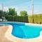 4 bedrooms appartement with private pool enclosed garden and wifi at Canyelles 6 km away from the beach