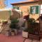 One bedroom appartement with furnished terrace and wifi at Talamone 4 km away from the beach