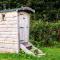Unique Off- Grid Beehive Pod at Westcote Glamping