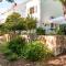 Modern apartment in Zavala, 50 m² with free parking.