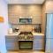 Modern Ballard Townhouse - 92 Walkscore & Rooftop!