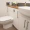 Super King Lodge-Sleeps 2-HotTub-Sea View