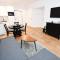 Sunset Resort, Nadmorska 106