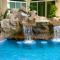 Ocean Front- Marina View- Tiara Sands Resort, Sleeps 4 - 马萨特兰