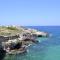 2 bedrooms house at Monopoli 100 m away from the beach with sea view enclosed garden and wifi