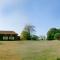 Maison de 4 chambres avec piscine privee jardin clos et wifi a Saint Amand de Coly