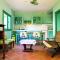 Charming house with sea view in Foulpointe + Enclosed garden.
