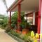 Charming house with sea view in Foulpointe + Enclosed garden.