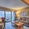 Cozy Bellaire Condo with Balcony - 3 Mi to Skiing!