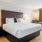 Red Lion Inn & Suites Des Moines - Des Moines