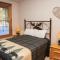 8750 Trappers Crossing condo