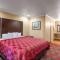 Econo Lodge Inn & Suites Escondido Downtown - إسكونديدو